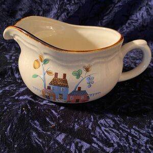 VTG International Stoneware Heartland Gravy boat